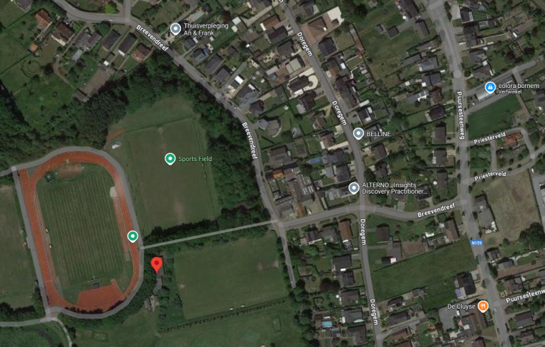 Luchtfoto Breeven Luchtfoto van atletiekpiste Breeven Bornem